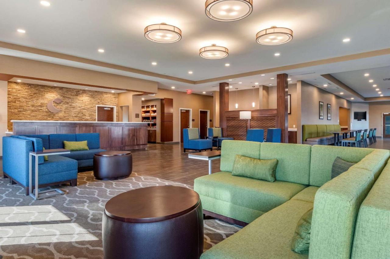 Comfort Suites Camp Hill-Harrisburg West Екстер'єр фото